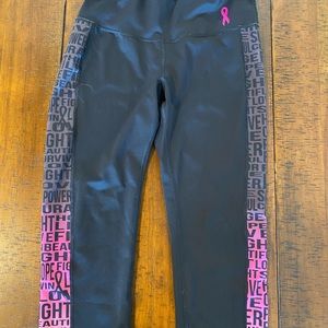 Ideology Breast Cancer Awareness cropped leggings